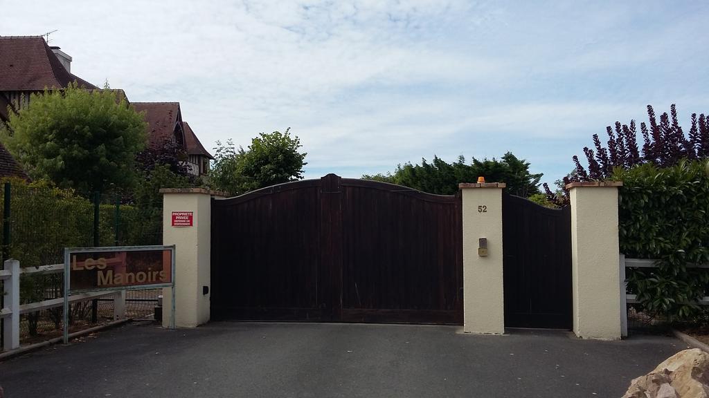 Les Manoirs *