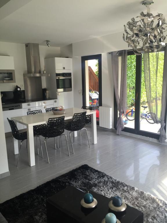 Les Manoirs Apartment *